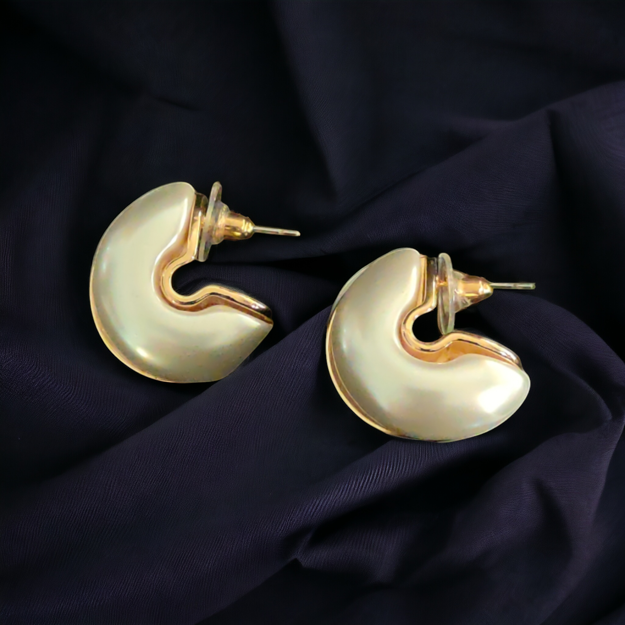 Gold Plated White Pearl Elegant Earring
